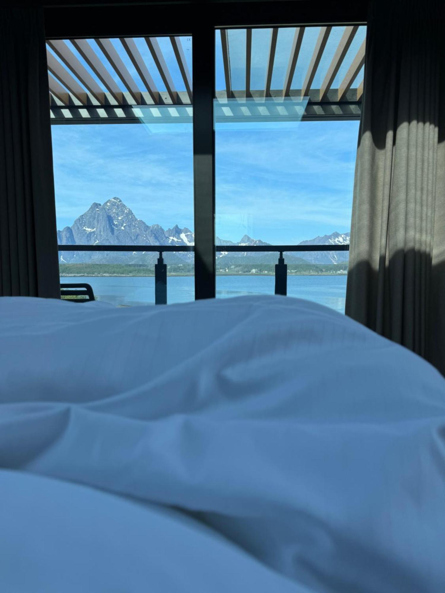 Skårungen - Hotel, Cabins&Camping Kabelvåg Exteriör bild